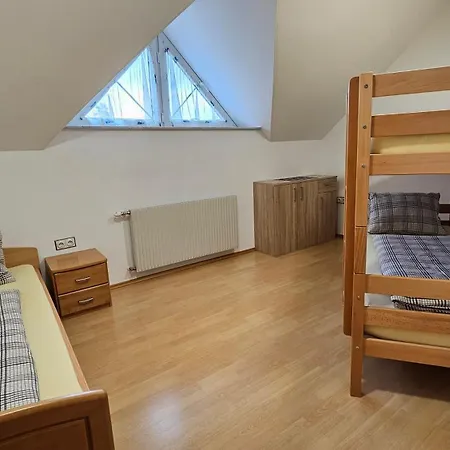 Vanessa - - Gösselsdorf